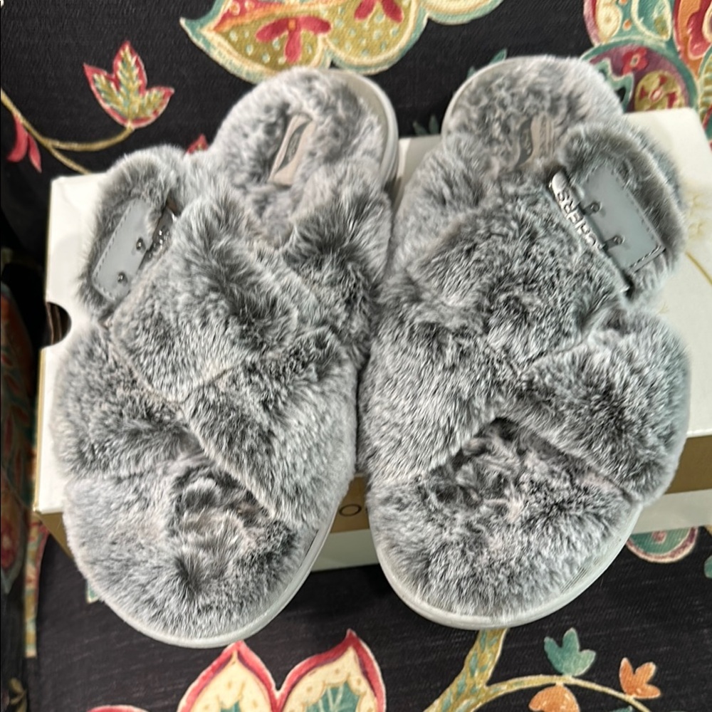 Skechers Gray Faux Fur Lounge Slippers